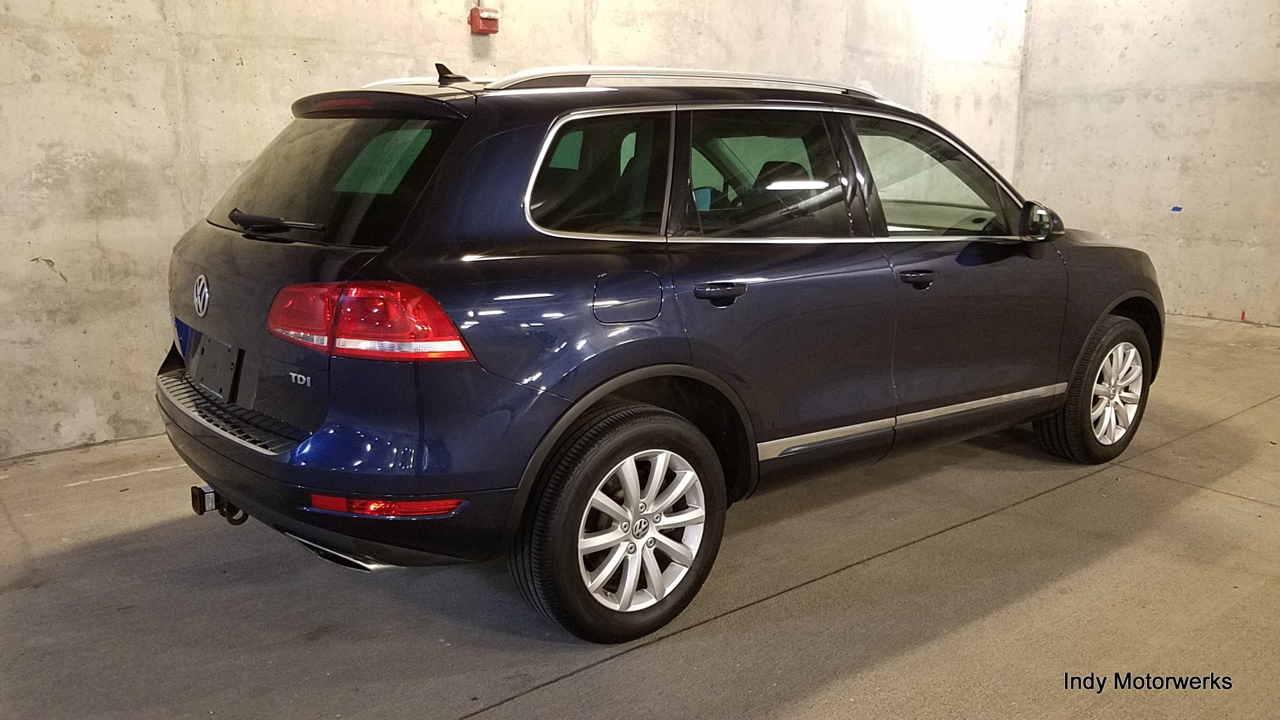 2012 Volkswagen Touareg TDI Sport – One Owner – Clean | Indy Motorwerks Inc